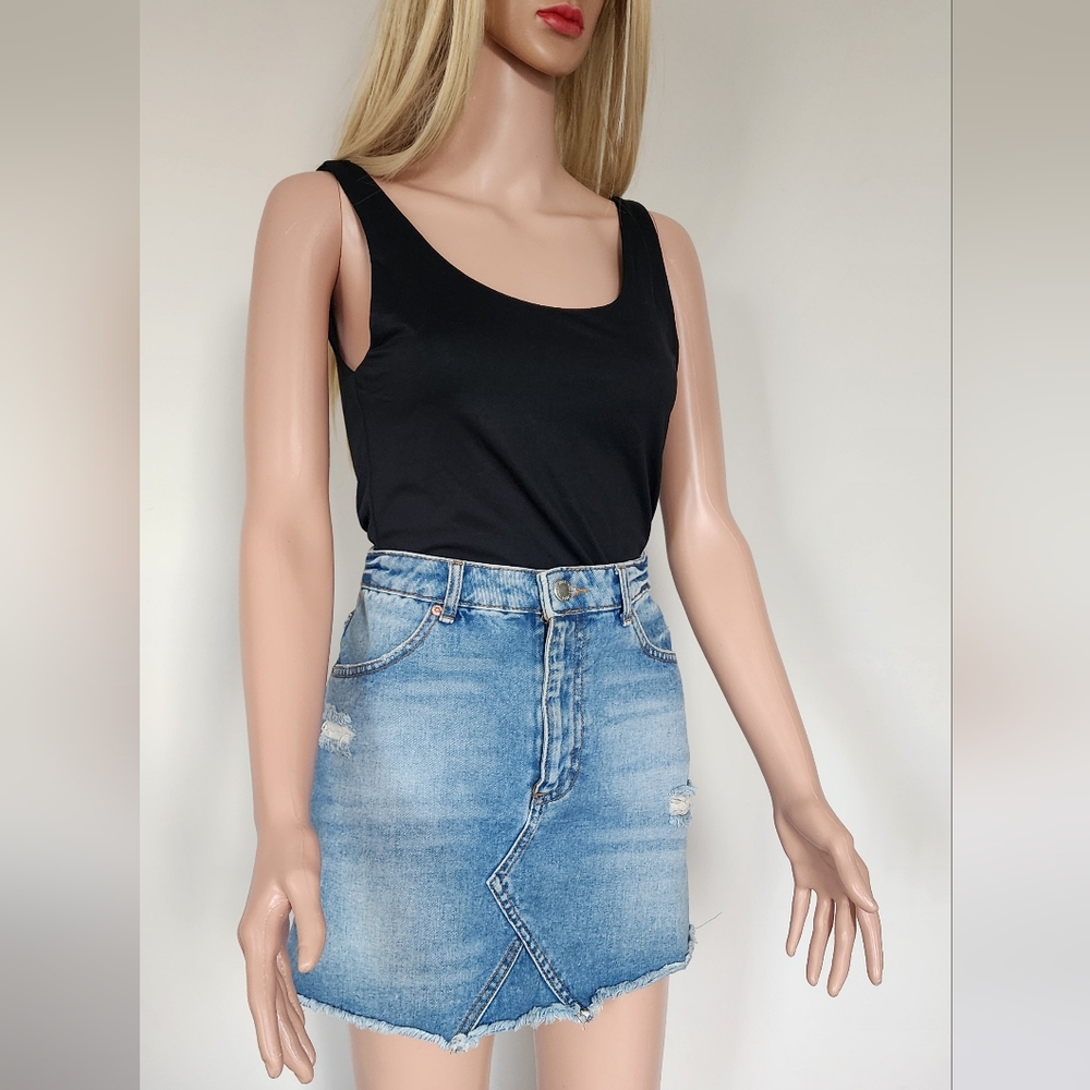 MISS SELFRIDGE DENIM MEDIUM WASH DISTRESSED MINI JEAN  SKIRT SZ.6